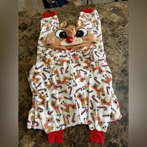 Cozy Reindeer Hooded Pajama Set in White and Red